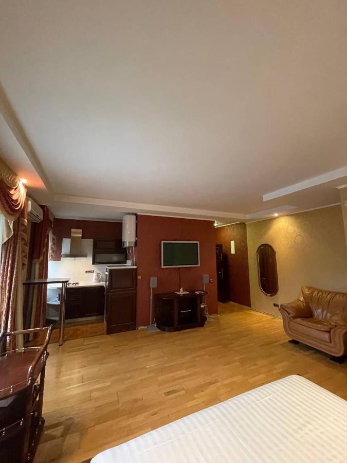 One Bedroom Kreschatik Str 4 Kiev Buitenkant foto